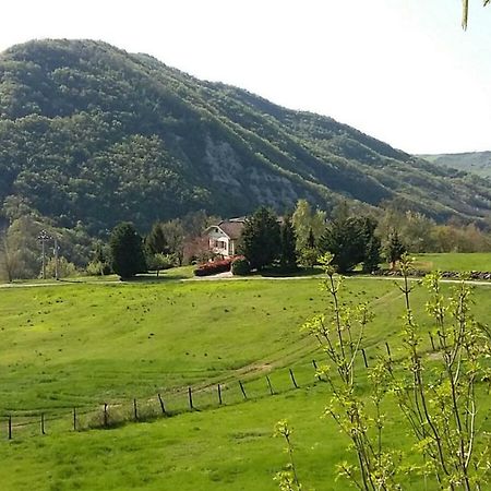 App.To Pian Del Ronco Apartment Pellegrino Parmense Bagian luar foto
